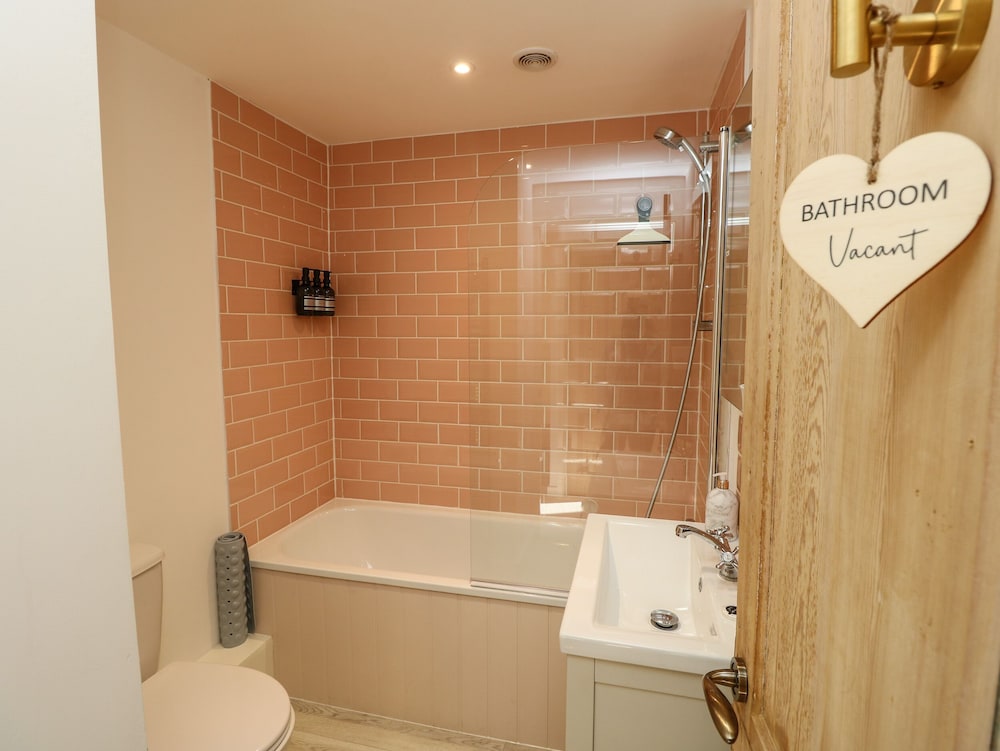 1 Star Cottages