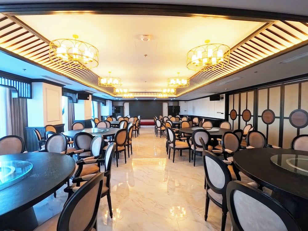 Grand Luxury Hotel Ninh Chu