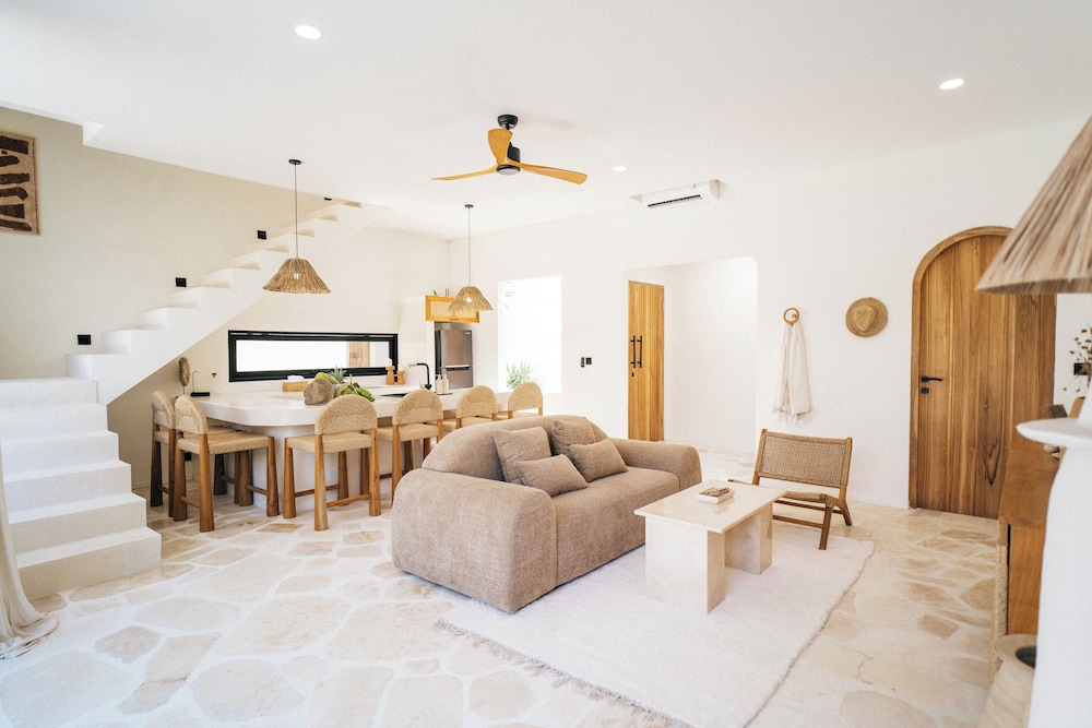 Trendy Boho 3BR Cozy Living 5min to La Brisa
