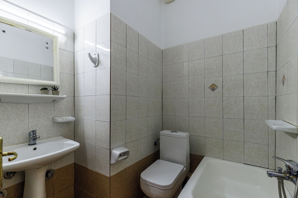Lemonis Rooms