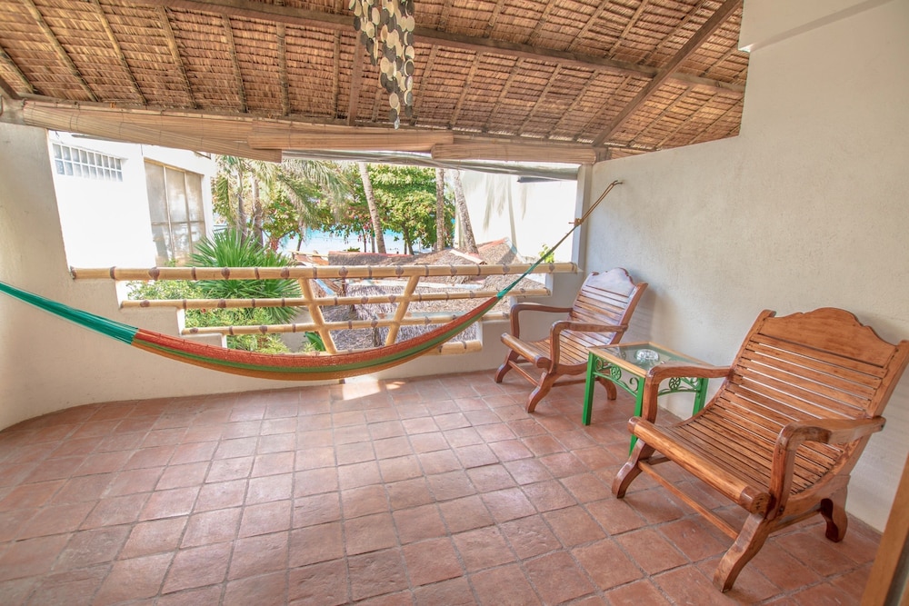 Bamboo Bungalow Resthouse