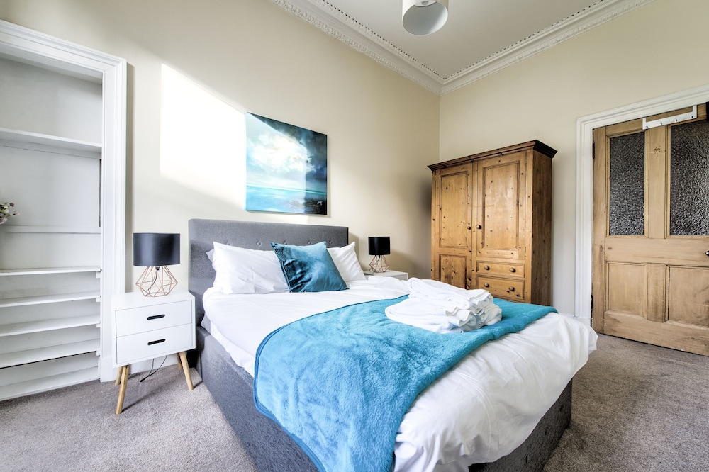 Henderson - New Town Apartment view 4