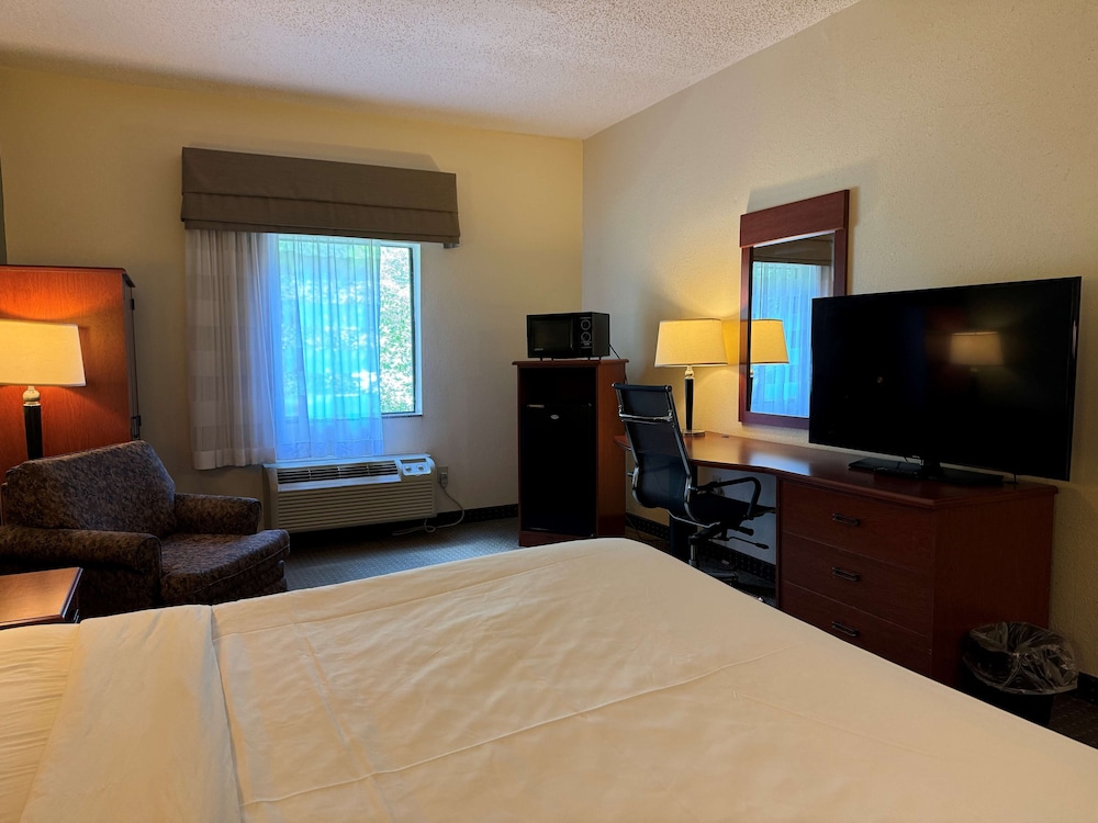 SureStay by Best Western Pearl Jackson Airport view 3