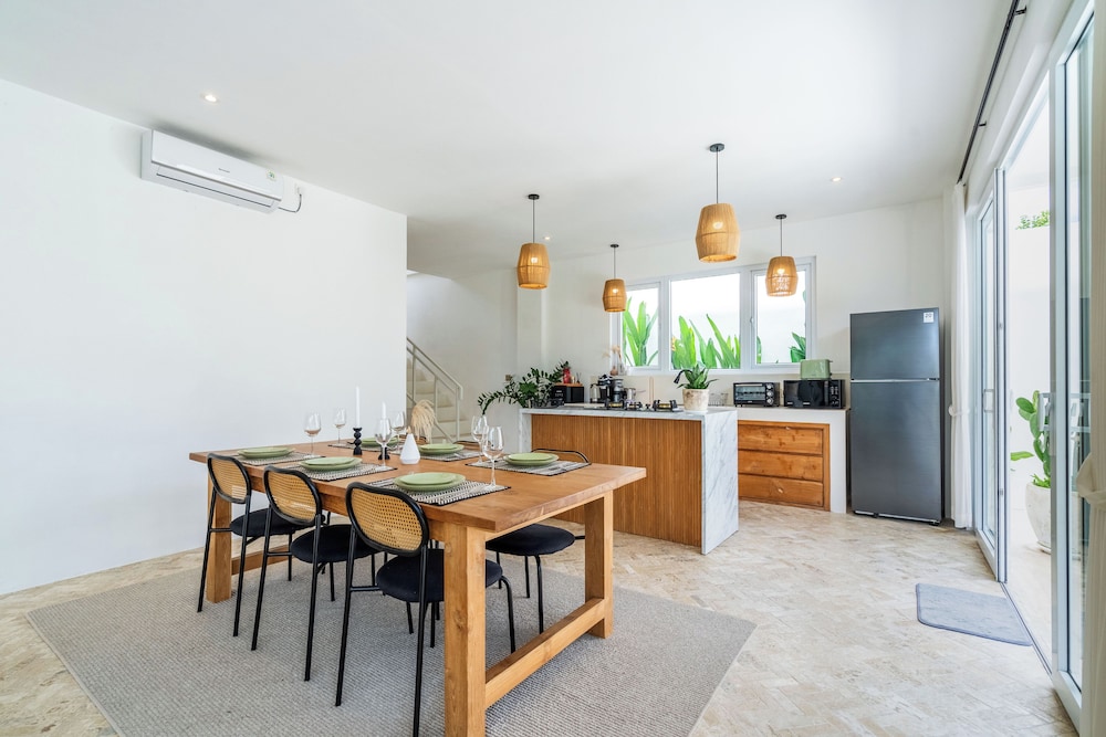 Eleven Villa Canggu - Calm Oasis with Pool and Privacy