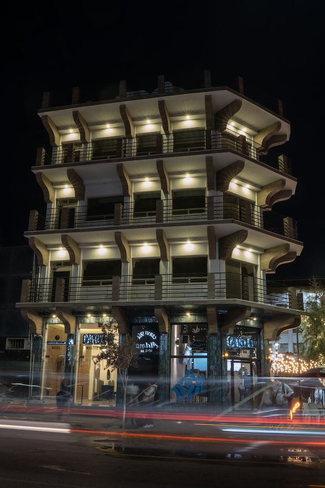 Hotel Capricho master suites - Image 1