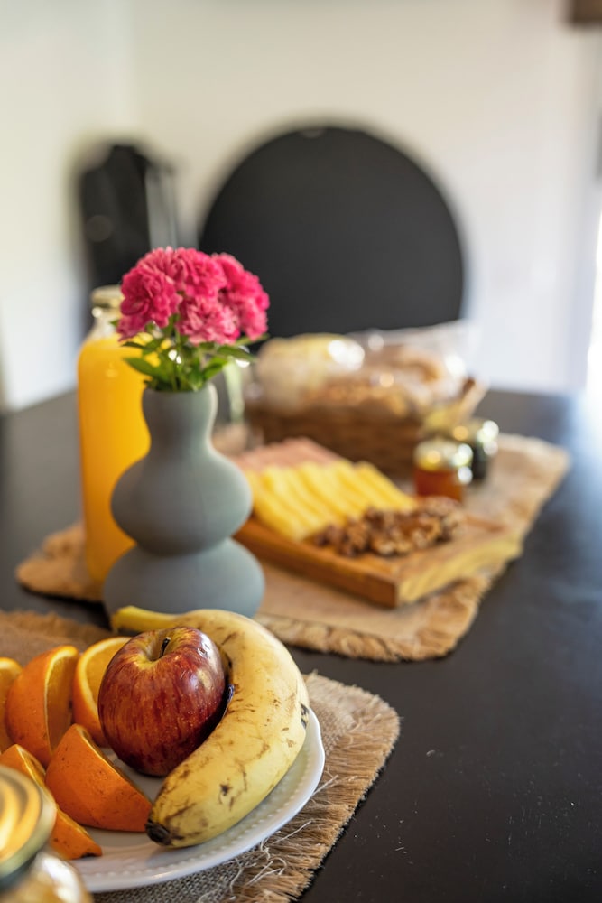 HUACO LODGE