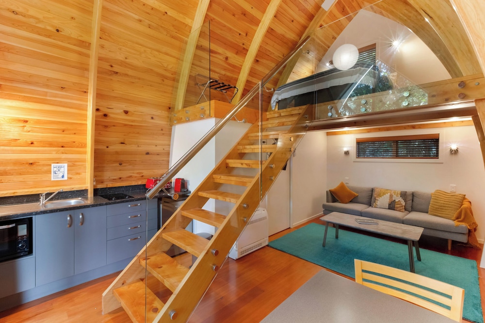 Onetangi Forrest Chalet