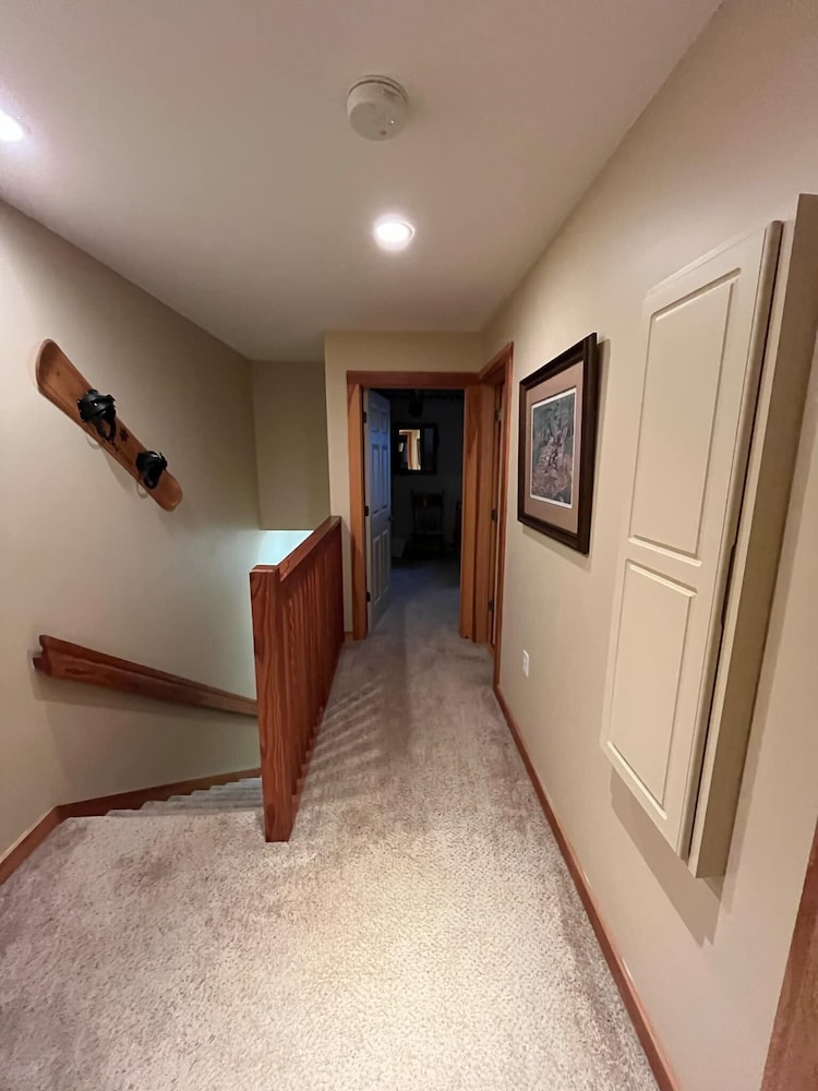 Camp 4 #7: 2 Bedrooms, 2.5 Baths: Slope Side, Gas Fireplace