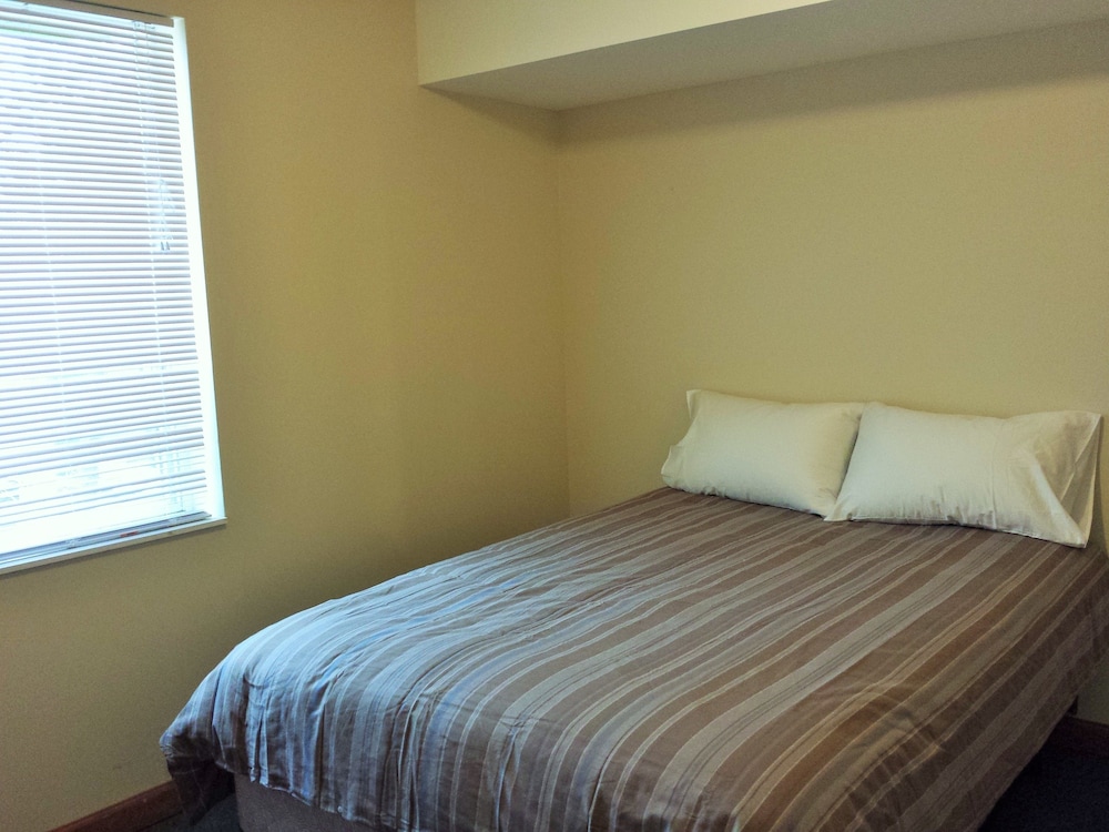 4 Bedroom Blue Mountain Rental with Hot Tub