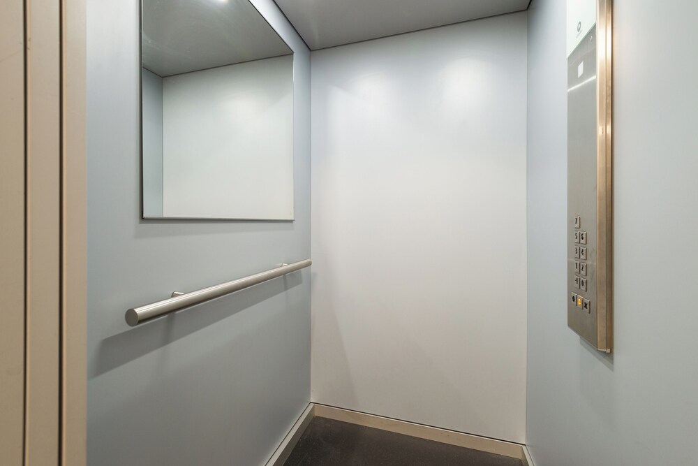 Royal - by Kairos Apartments