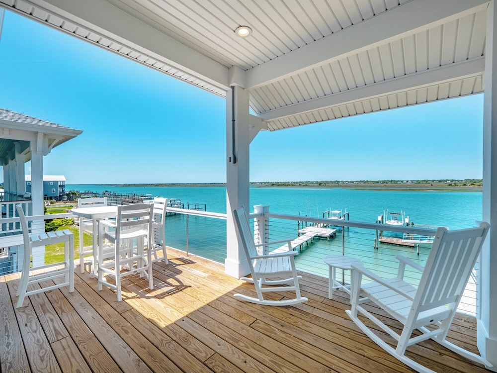 Channel 6 by Topsail Realty