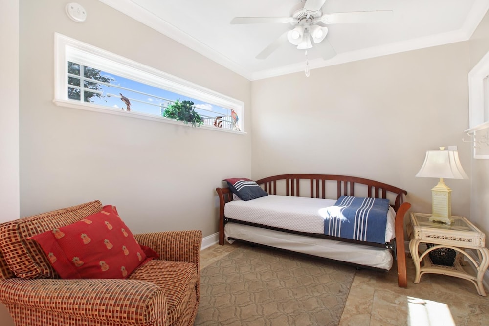 Hot Sand 4 Bedroom Home by RedAwning view 3