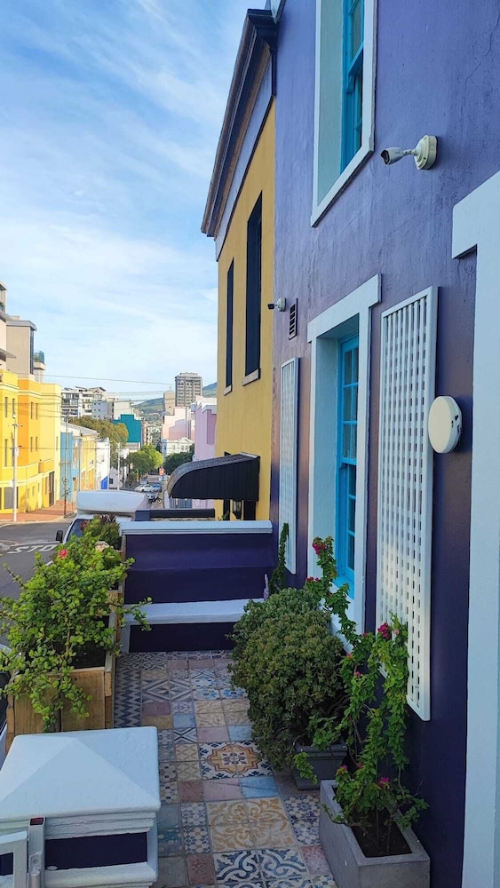Beautiful Appartement With Balcony and Great View at Bokaap