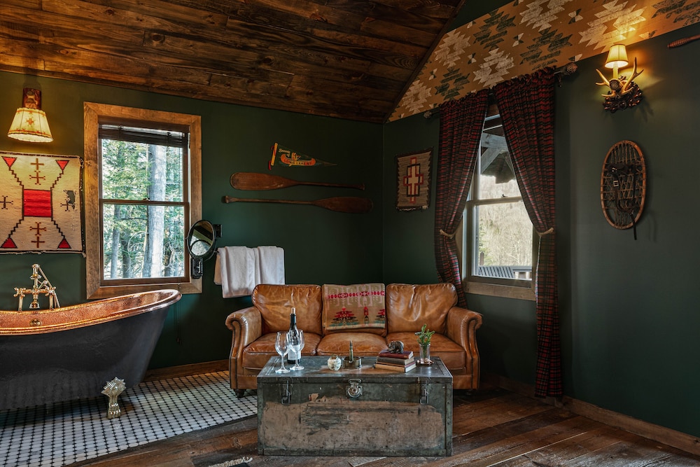 Urban Cowboy Lodge 6