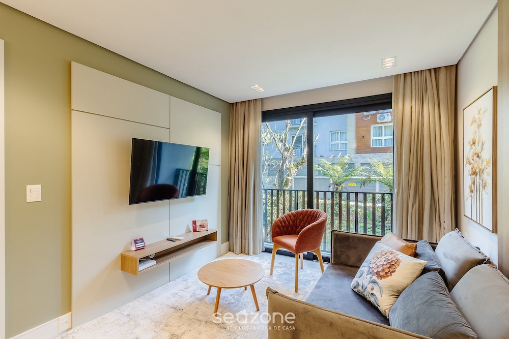 Apt With Balcony in the Heart of Gramado - Mlu0306