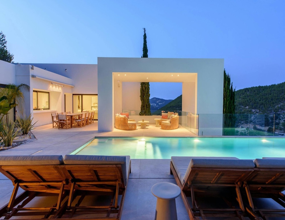 Modern Villa in Santa Eulalia