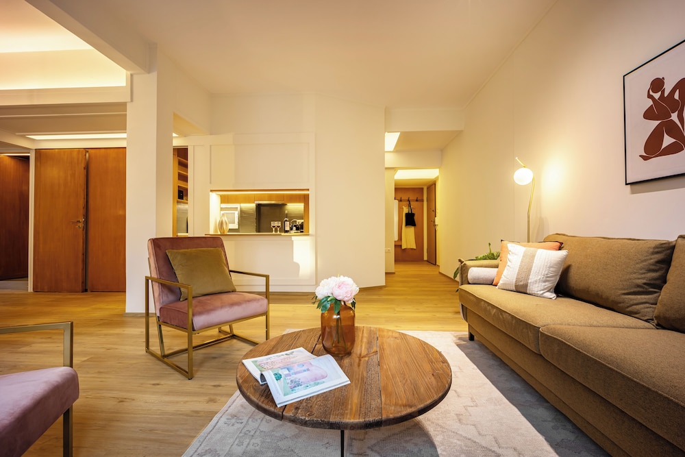 Touching Acropolis Elegant Apartment