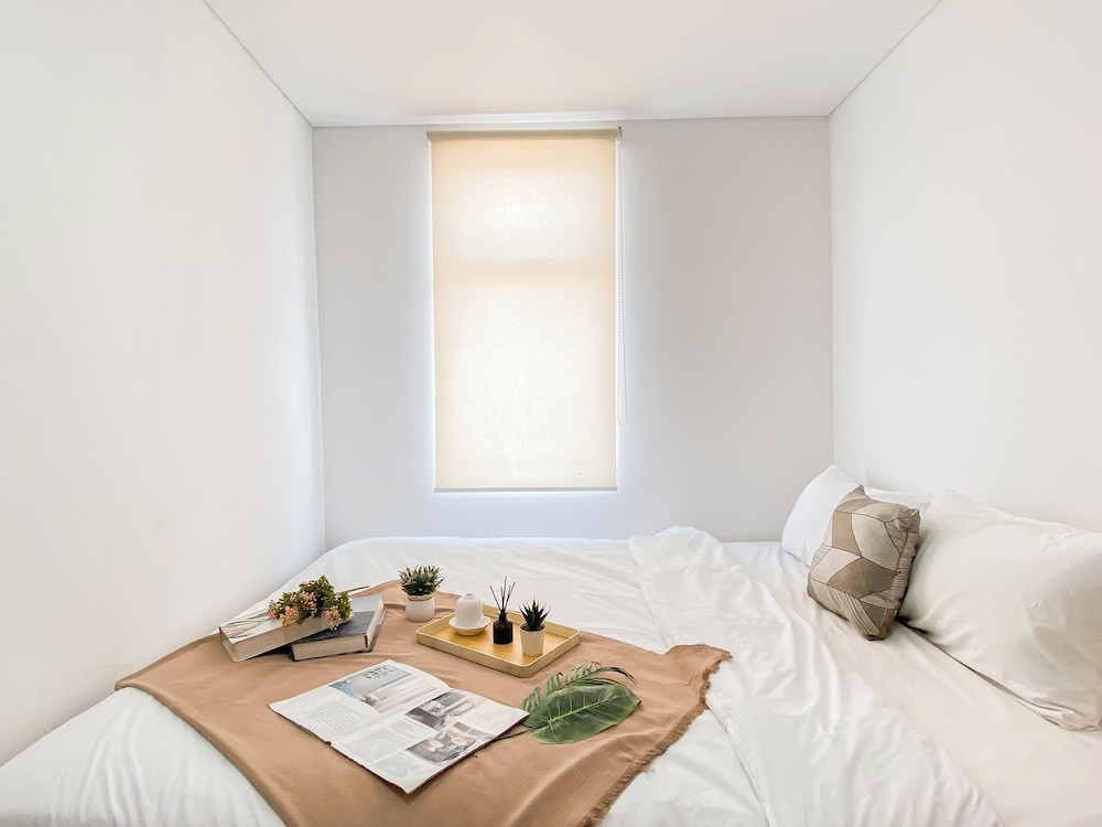 Trendy 1Br At Apartment Vittoria Residence