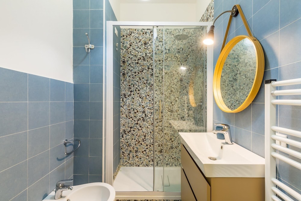 Donna Costanza - Stylish and Panoramic Flat