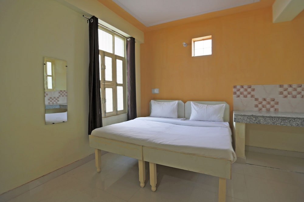 SPOT ON 48911 Sukhrali Residency - Property Image 21