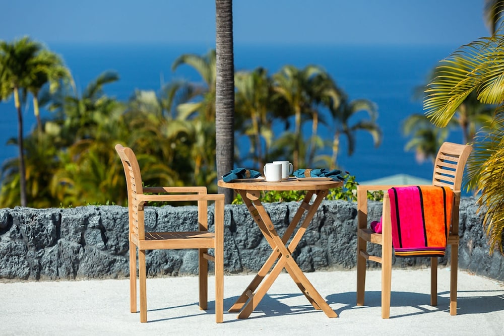 Gated Keauhou Residences w Ocean Views Pool