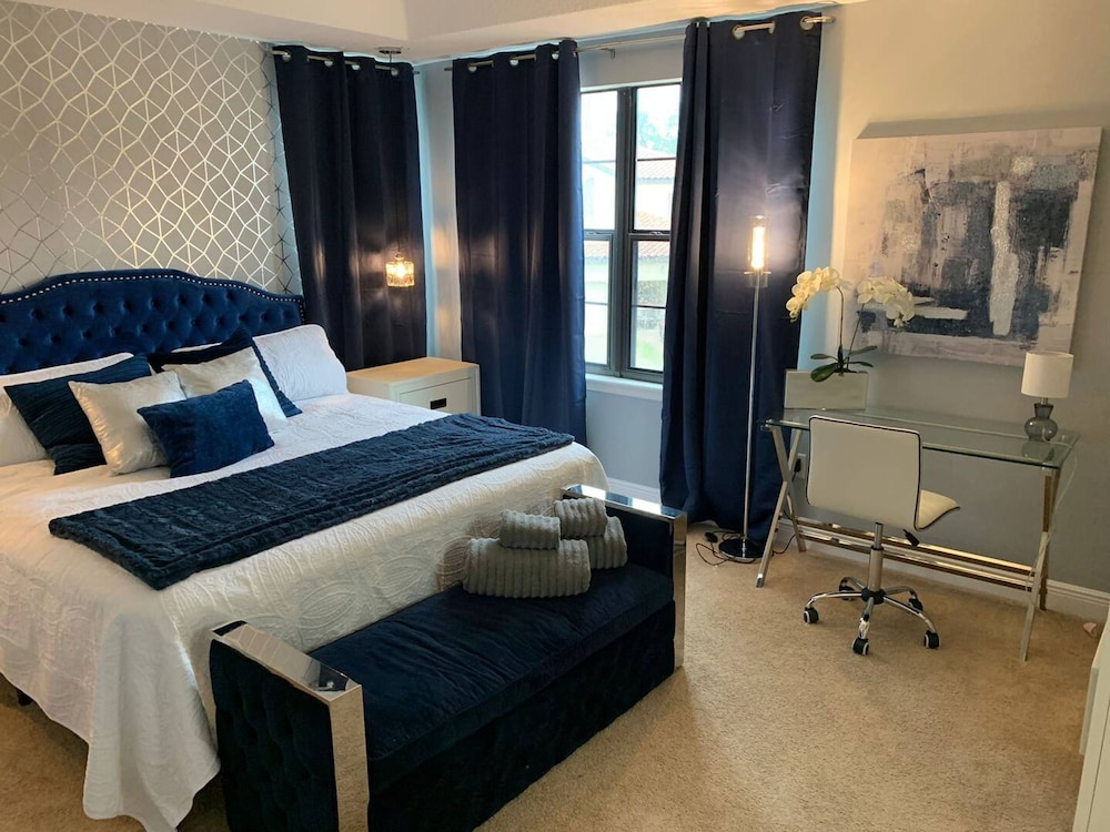 Come and Stay at the Best of Championsgate!