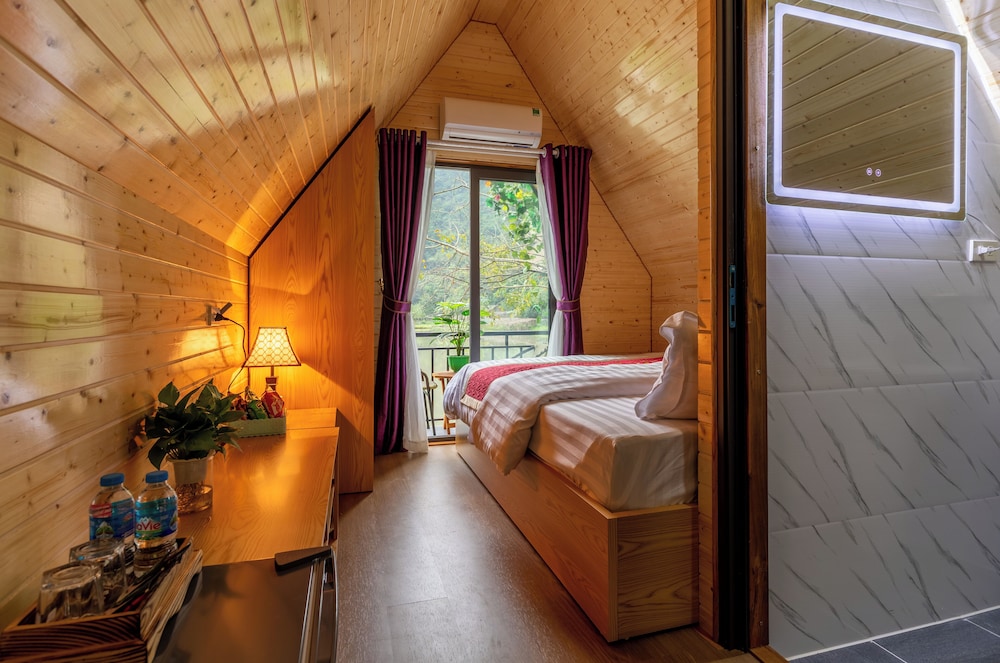 Hoang Minh Mountainside Villa