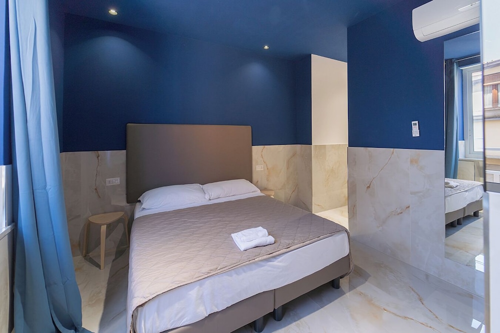 H.R. BOUTIQUE PORTO NAPOLI CENTRO by ClaPa Group Dislocated Hospitality
