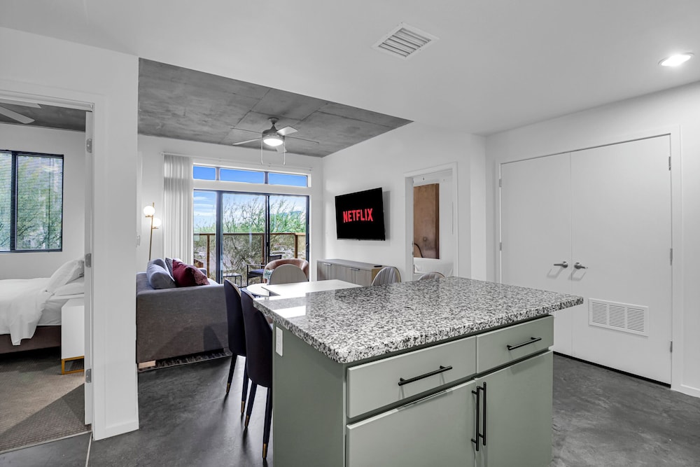 Phoenix Urban Luxury Escape