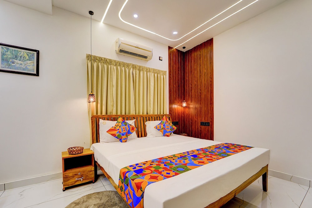 Fabhotel Elroi Suites
