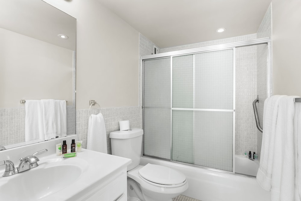 Bay Harbor Sunset Two Bedrooms Apt