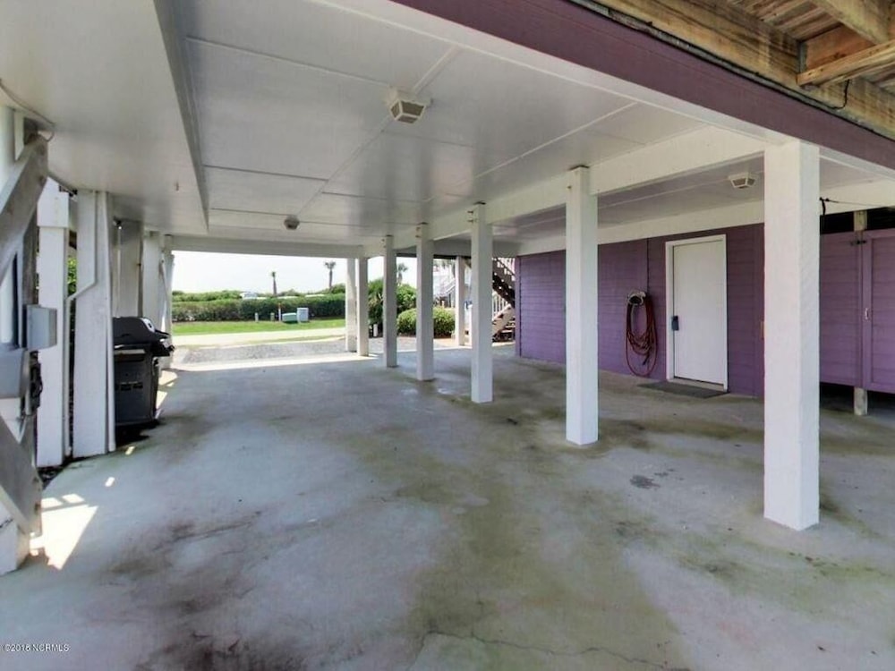 Beholden His Glory 4 Bedroom Home by Redawning view 4