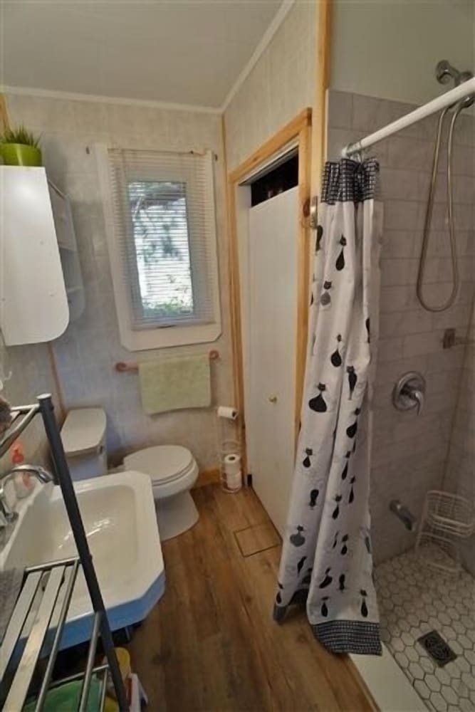 416 Papineau Lake 2 Bedroom Cottage
