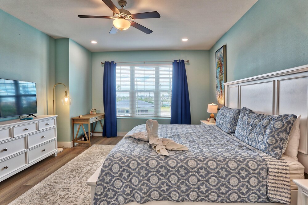 The Harbor Condo 308 - Premier