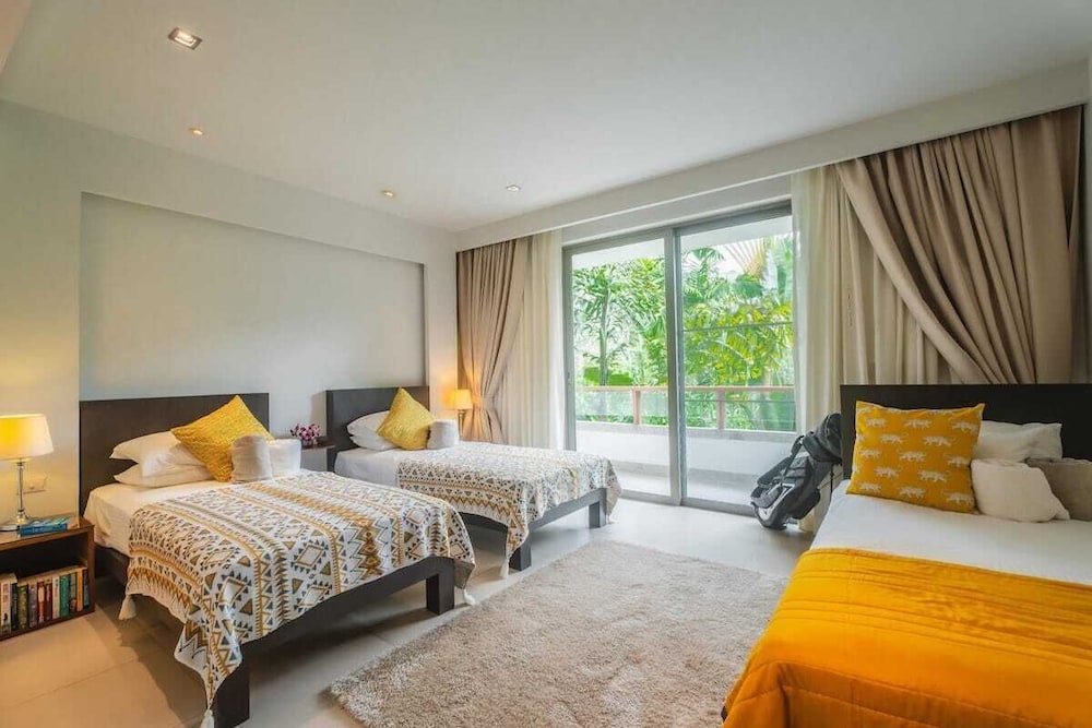 Elegant Beachfront 3BR Condo at Pearl of Naithon