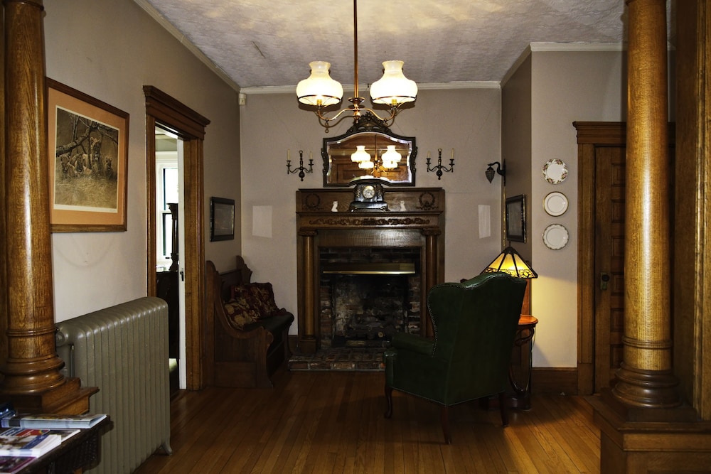 The Lion and the Rose B&B