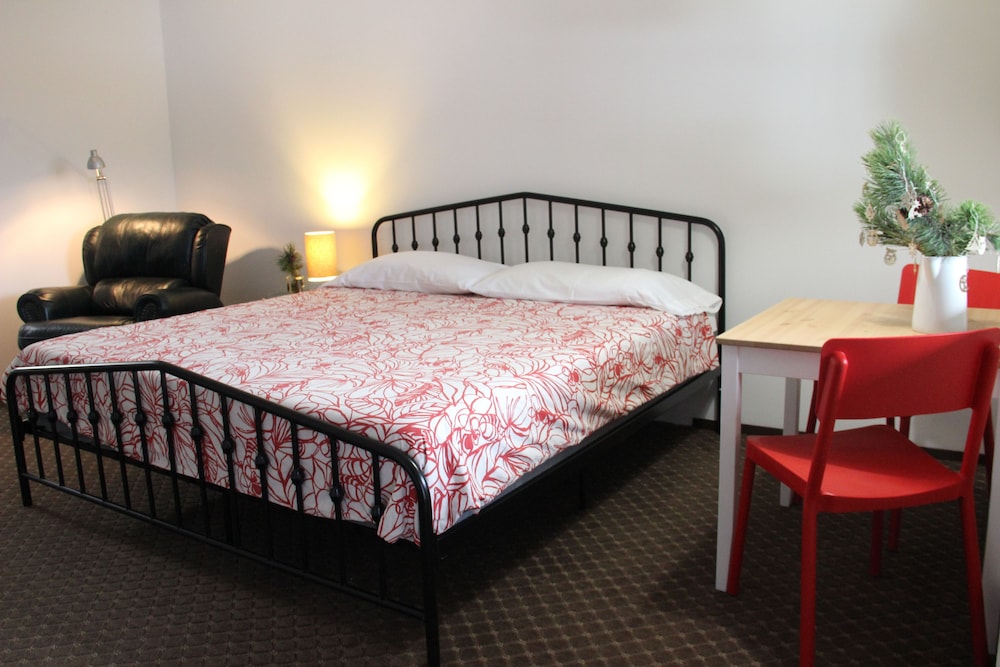 Chalet Motel Whitefish view 5
