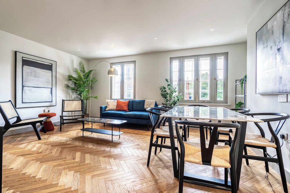 Luxury flats near Big Ben and London Eye
