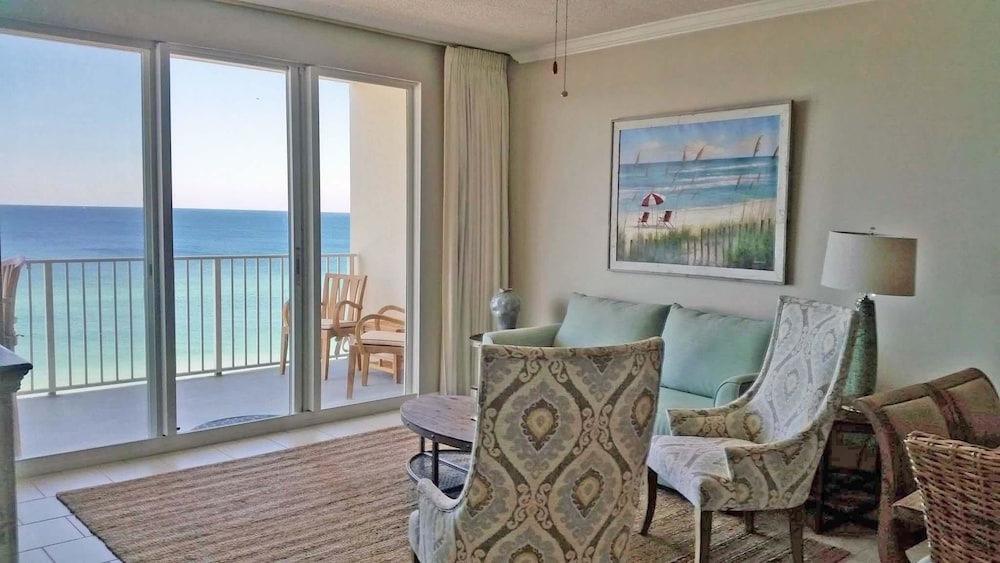 Majestic Sun Condos by Crystal Waters