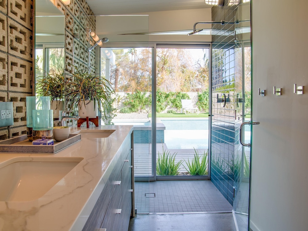 Palm Springs Vacations - West Elm House 2017: The Alexander - Property Image 4