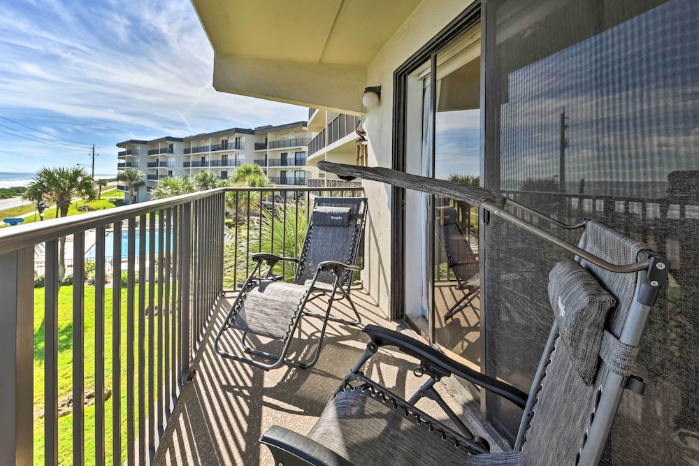 Ormond Beach Condo w/ Balcony & Views