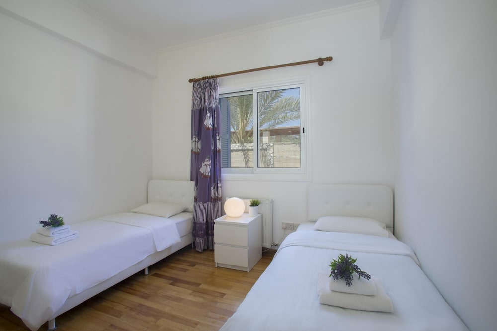 Mazeri in Protaras With 5 Bedrooms and 4 Bathrooms