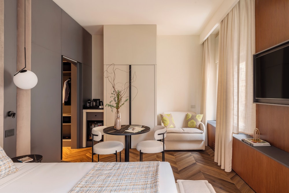 LUMERA STAY - Brera