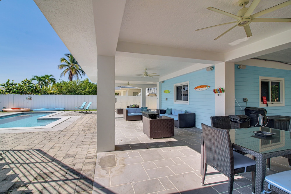 < 1 Mi to Pennekamp State Park: Luxe Home w/ Dock!