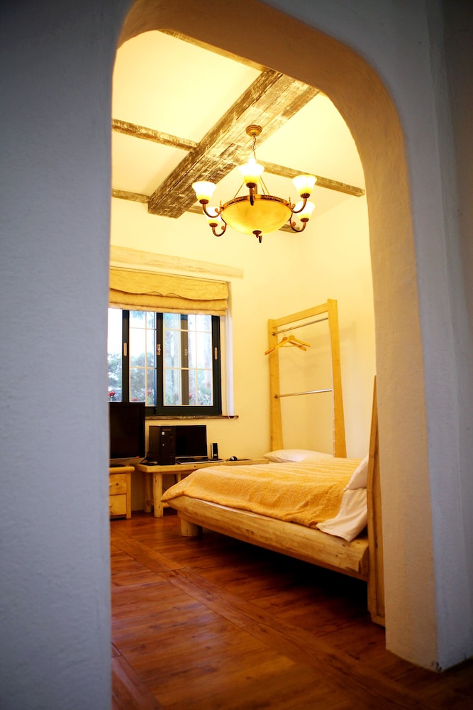 Lime Orange Vill Pension