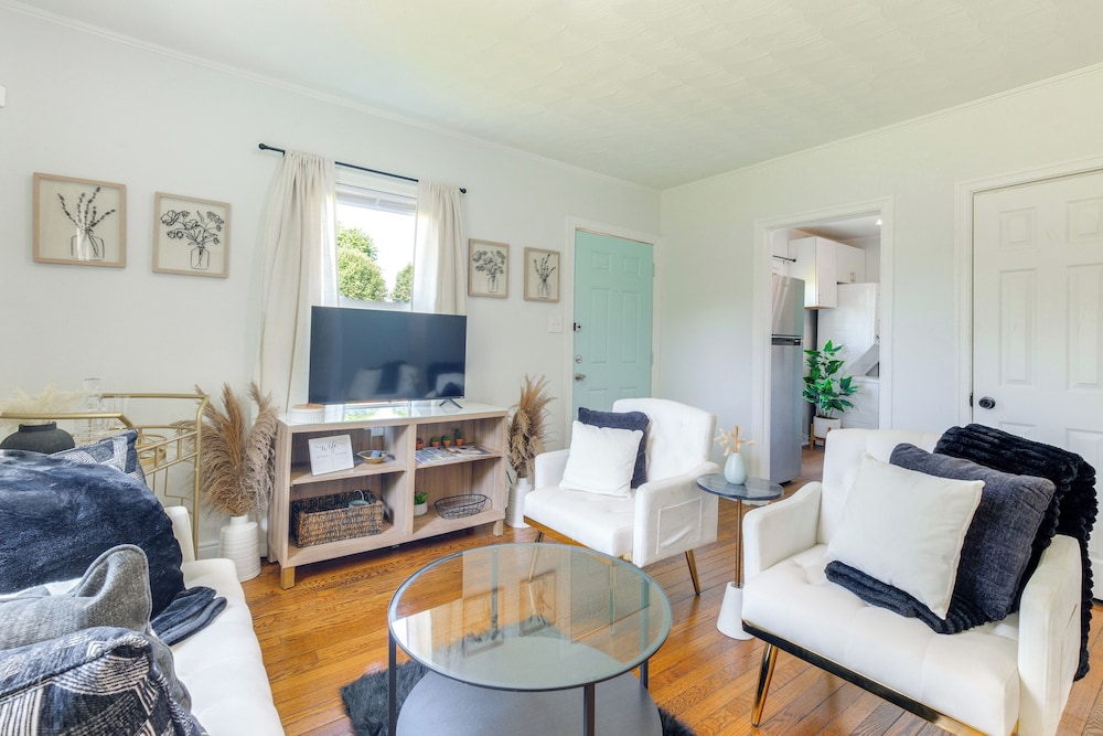 3 Mi to Downtown: Getaway in Richmond