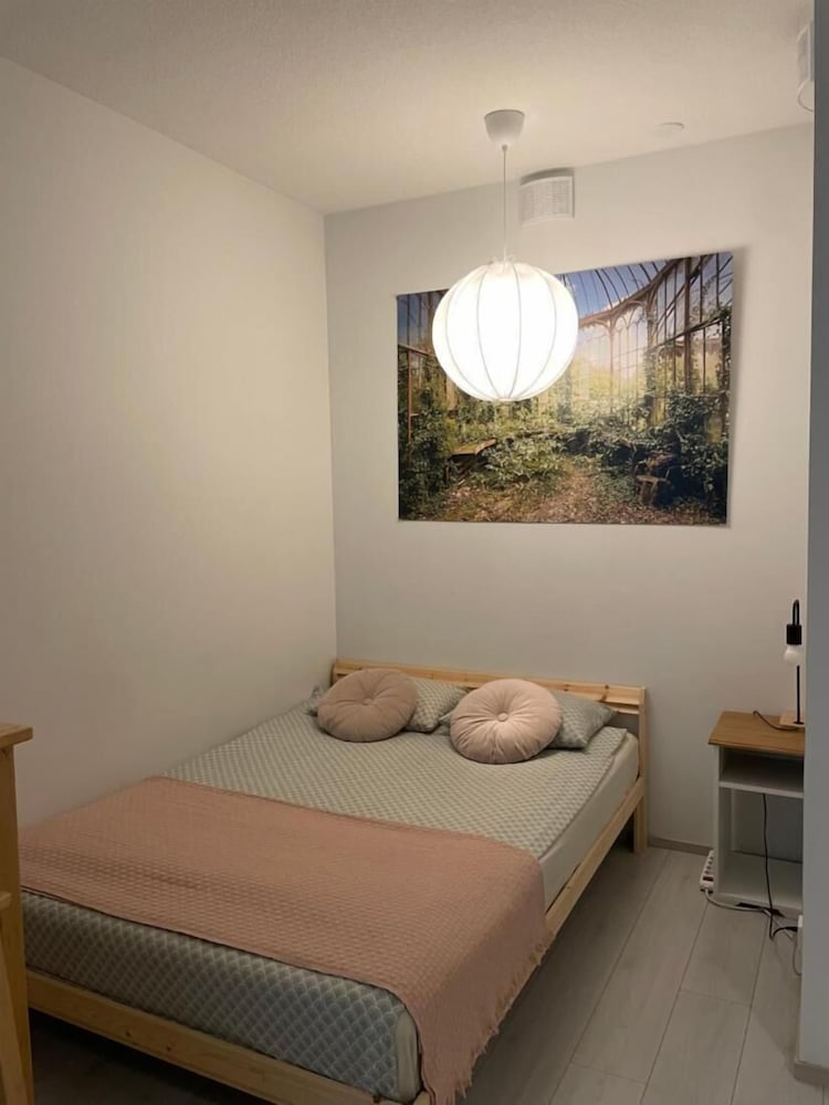 Charming 1-bedroom Apartment in Tampere With Fireplace