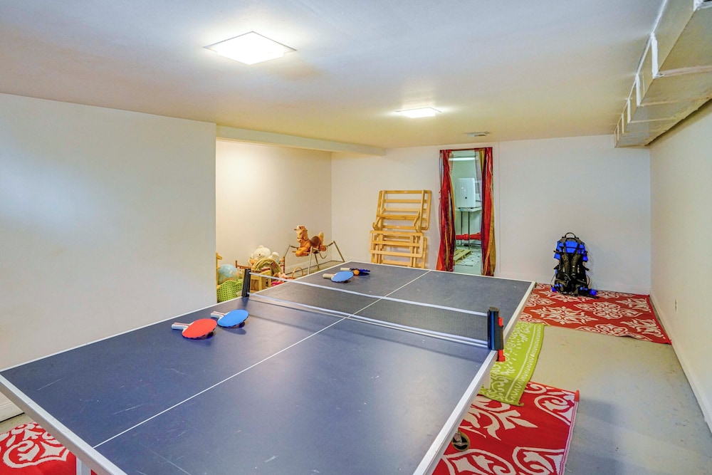 1 Mi to Dtwn: Beautiful Home in Williamstown!
