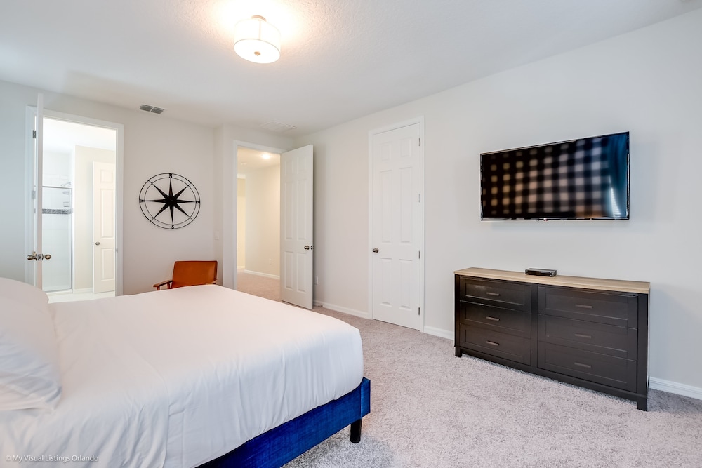 Luxury 6 Bed Villa With Saltwater Pool & Spa - Image 5