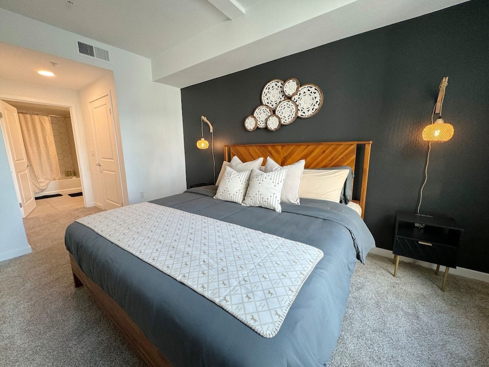 Modern Mid-hollywood Apt Sunset View Free Parking